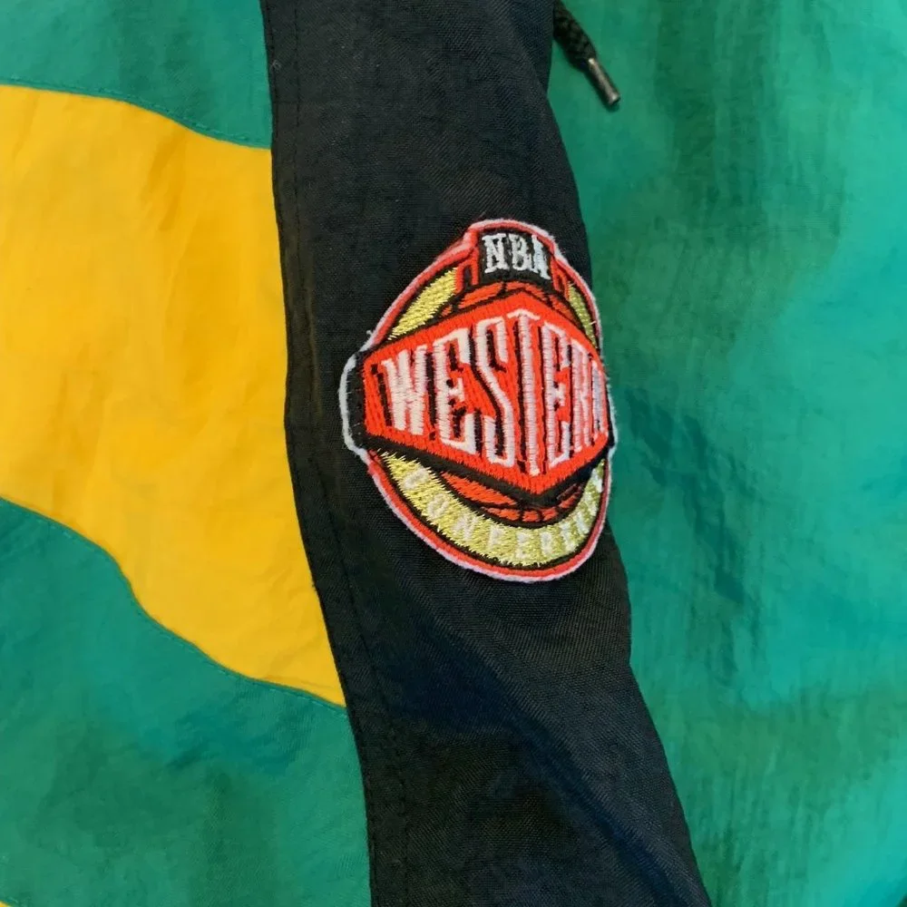 Vintage NBA Seattle SuperSonics Apex One Heavyweight Full Zip Winter Jacket - Picture 4 of 10